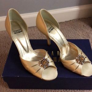 Stuart weitzman satin pump